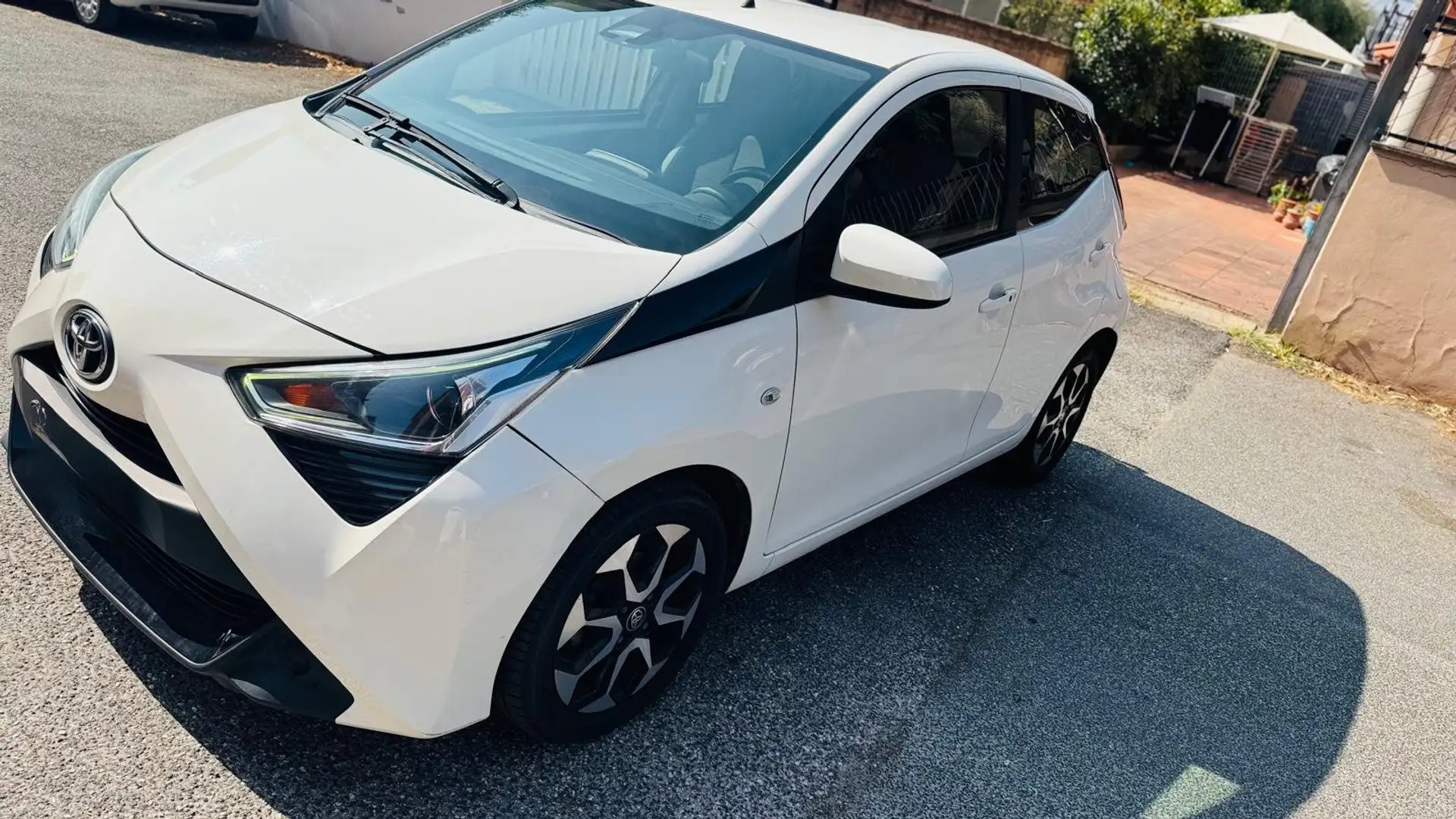 Toyota Aygo Toyota Aygo 1.0 VVT-i 72CV x-fun M-MT (Automatica) Bianco - 1