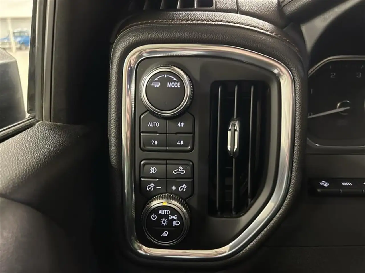 GMC Sierra 3500HD photo GMC Sierra 3500HD