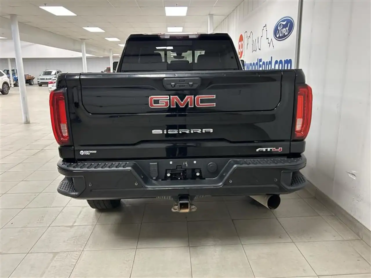GMC Sierra 3500HD photo GMC Sierra 3500HD