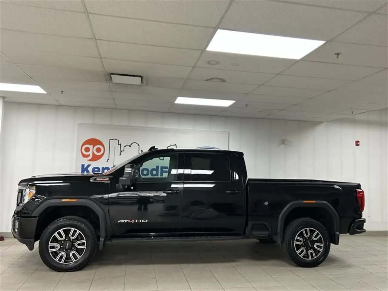 GMC Sierra 3500HD photo GMC Sierra 3500HD