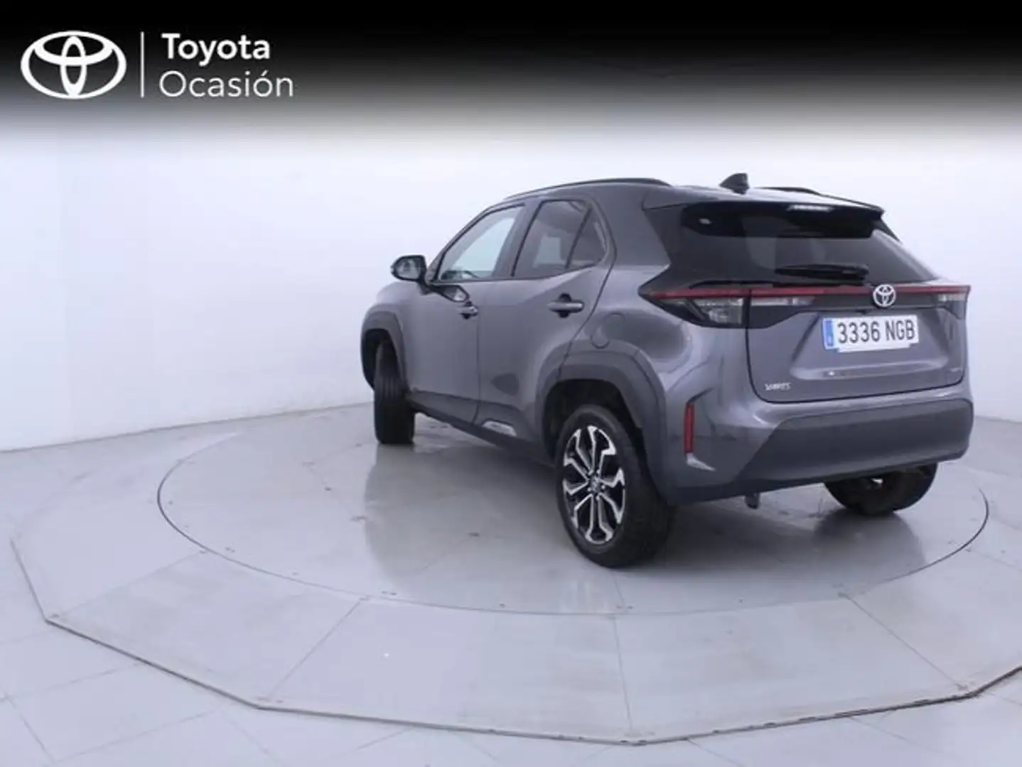 Toyota Yaris Cross 130H Active Plus Gris - 2
