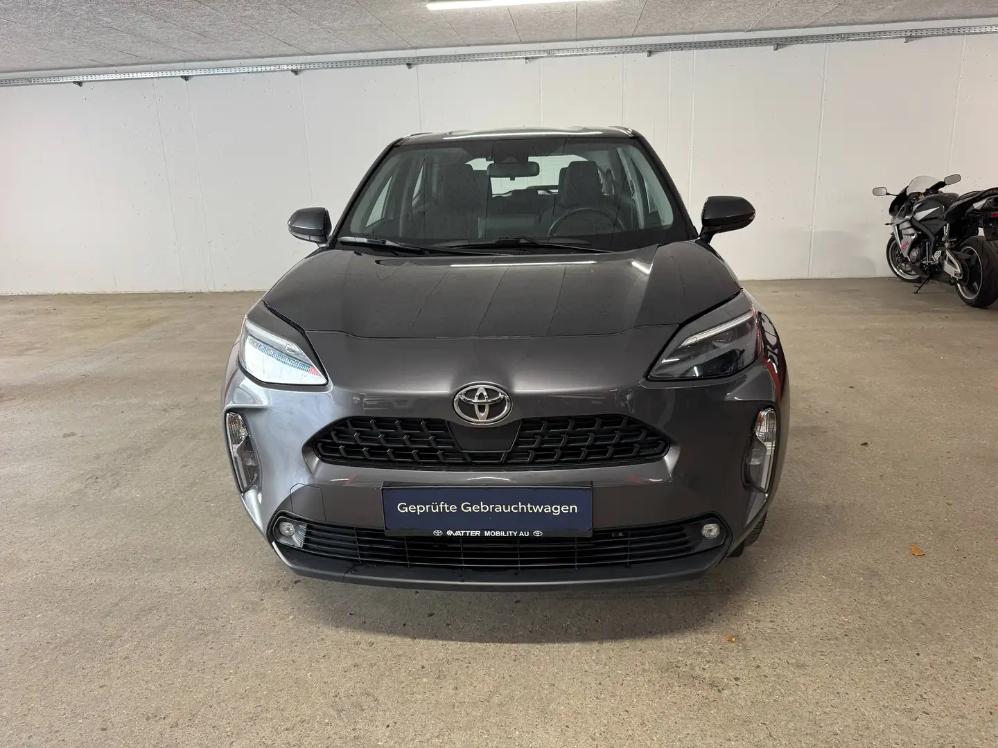 Toyota Yaris Cross 1,5 VVT-ie Active Grau - 2