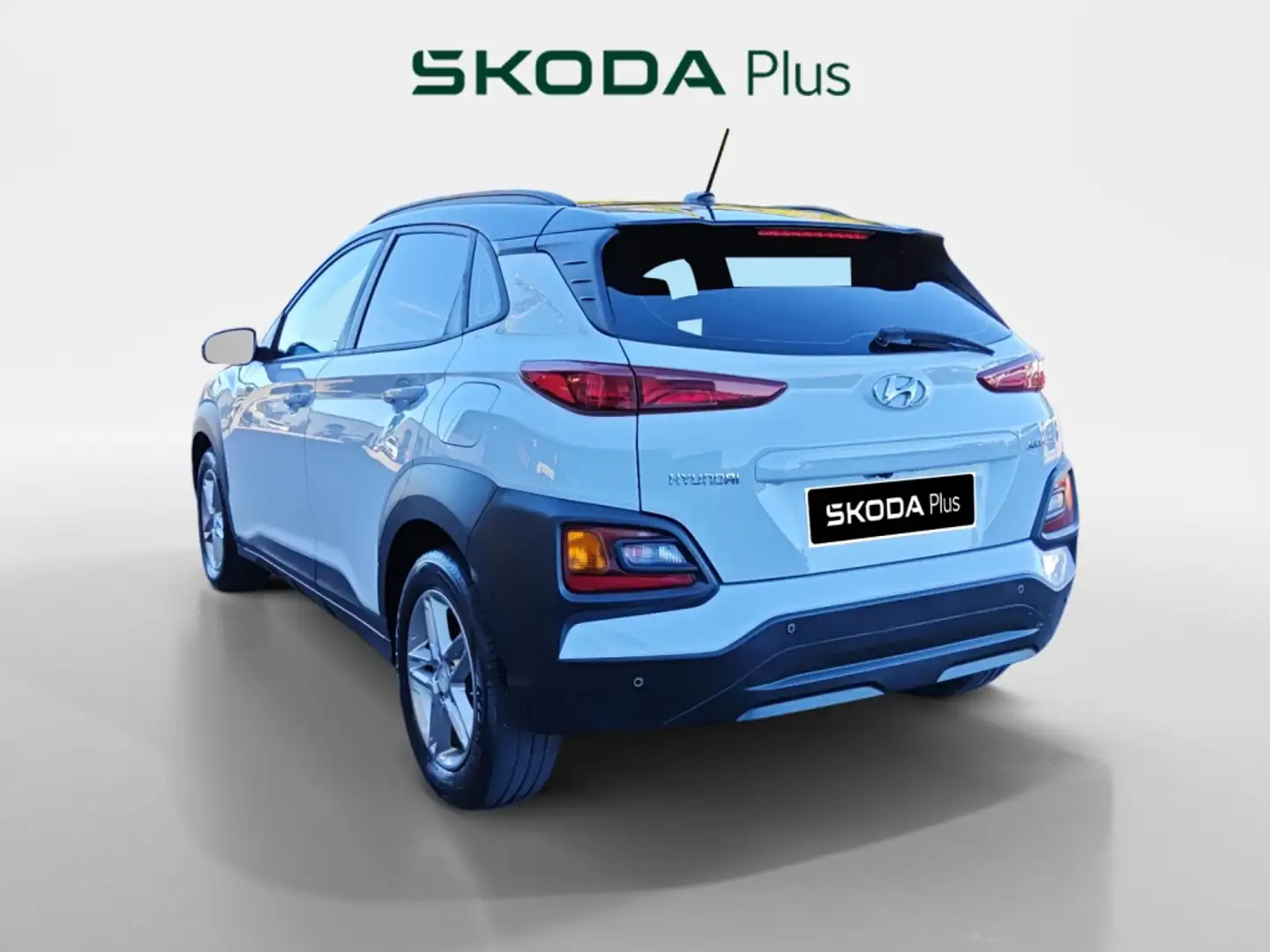Hyundai KONA TODOTERRENO 1.0 TGDI TECNO 2WD 120 5P Blanco - 2