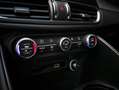 Alfa Romeo Giulia 2.0 T 280pk AWD Veloce ALL BLACK | Pano | 19"| ACC Zwart - thumbnail 17
