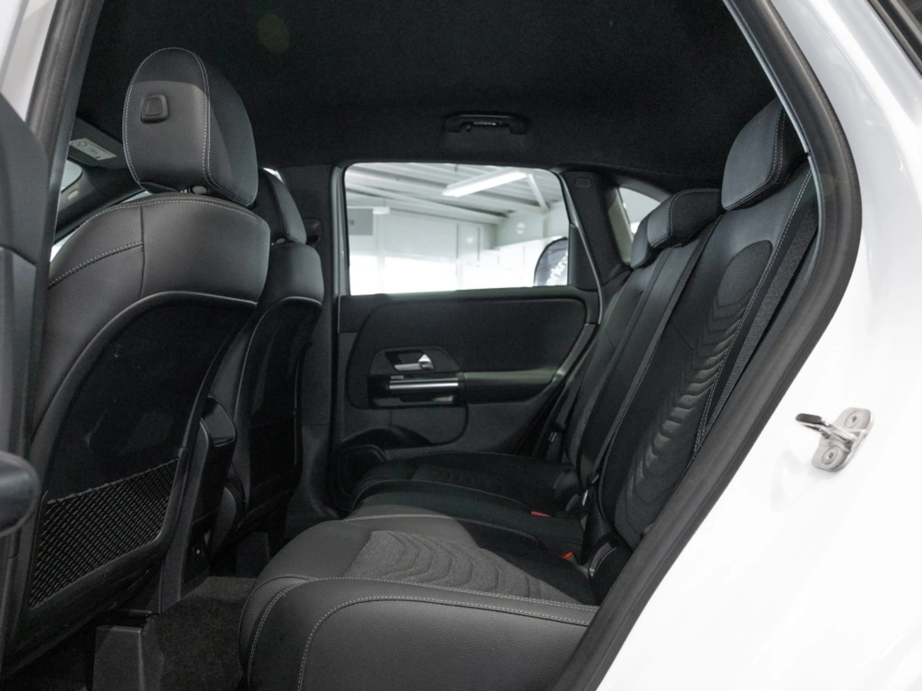 Mercedes-Benz B 180 , PROGRESSIVE AHK KAMERA SPUR PDC SHZ — photo 9