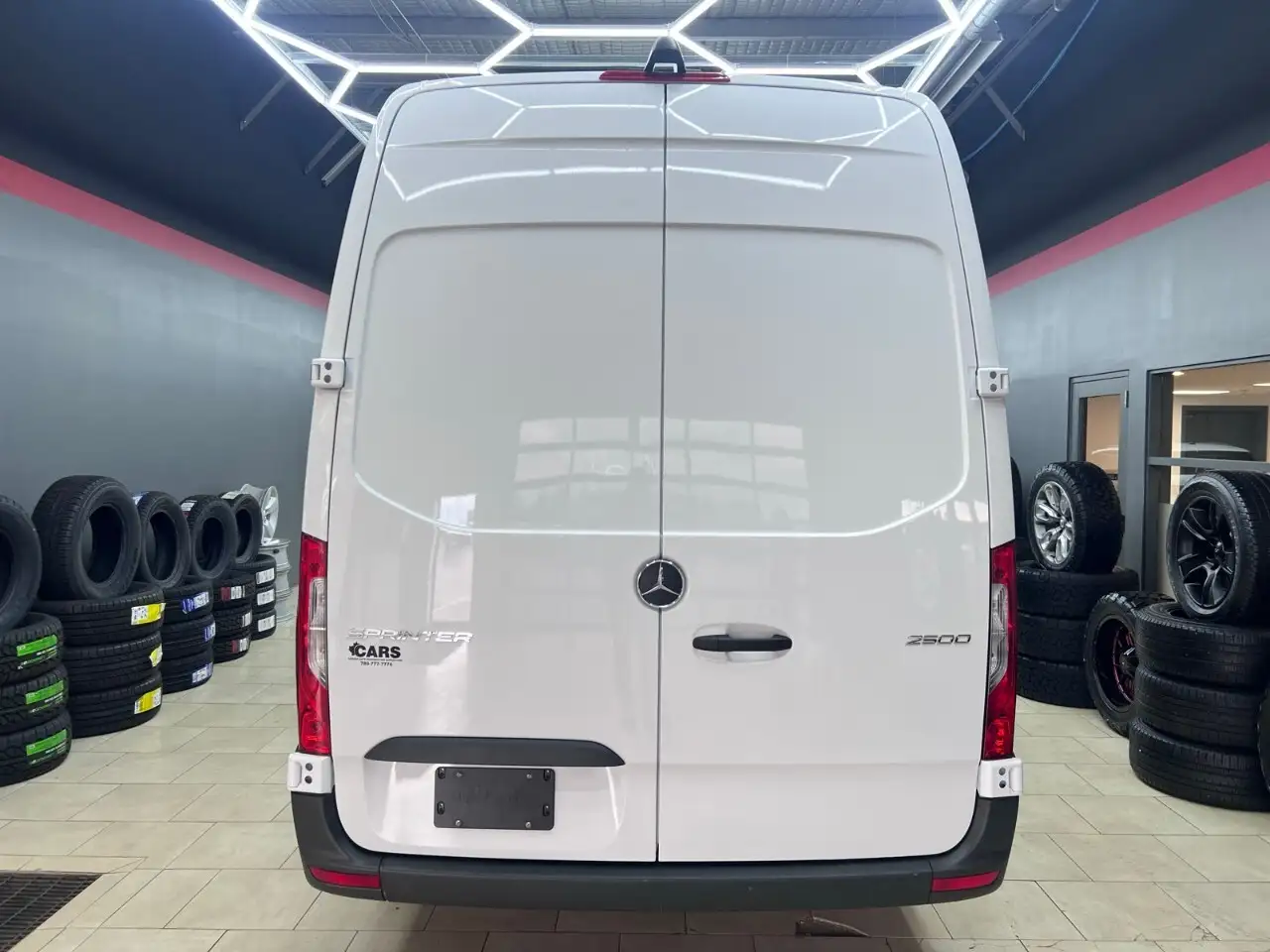 Mercedes-Benz Sprinter снимка Mercedes-Benz Sprinter