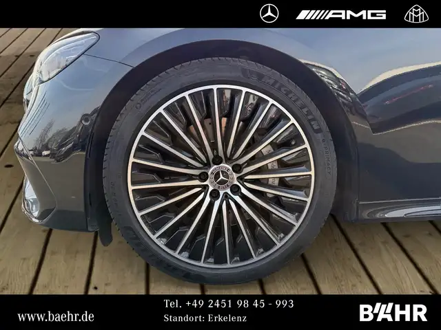 Mercedes-Benz E-Class view 6