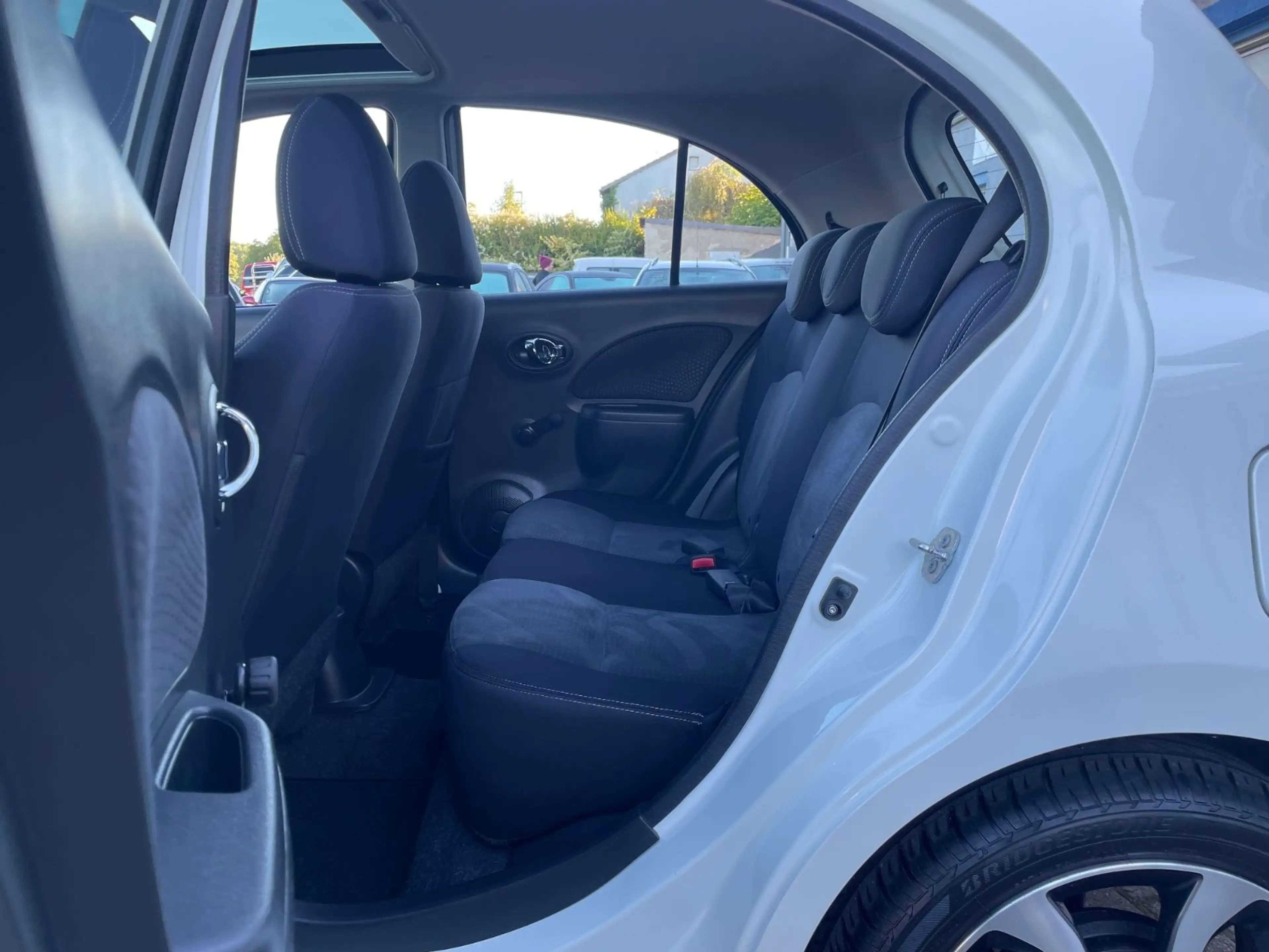 Nissan Micra "PANO"NAVI"BT"TEMPOMAT"SHZ"PARKASSIST"USB" — photo 14