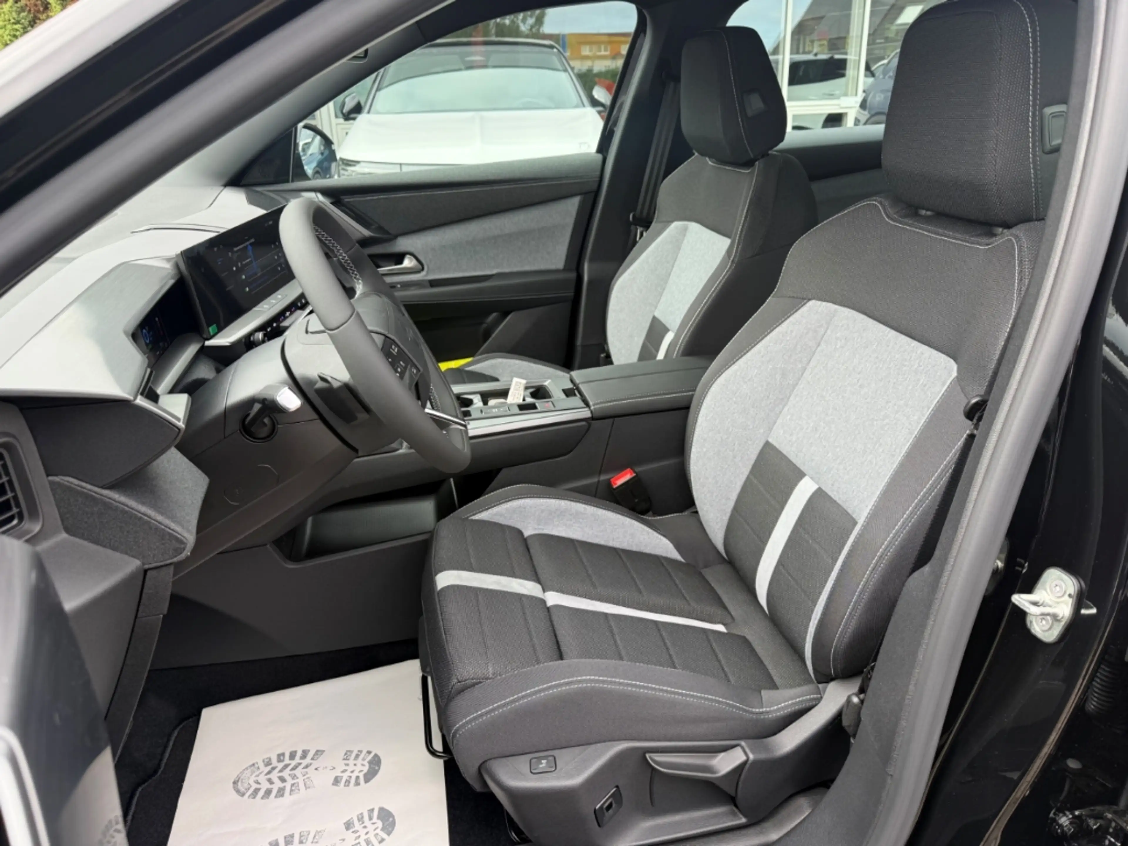 Opel Grandland 1.6 Plug-in-Hybrid mit AHK+Allwetter — photo 15