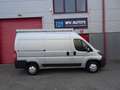 Peugeot Boxer 330 2.0 BlueHDI L2H2 Premium Pack 3 zits airco 673 Grijs - thumbnail 6