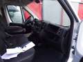 Peugeot Boxer 330 2.0 BlueHDI L2H2 Premium Pack 3 zits airco 673 Grijs - thumbnail 21