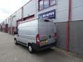 Peugeot Boxer 330 2.0 BlueHDI L2H2 Premium Pack 3 zits airco 673 Grijs - thumbnail 2