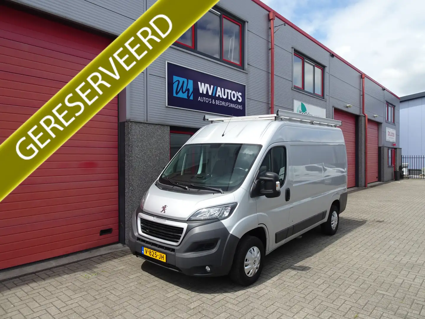 Peugeot Boxer 330 2.0 BlueHDI L2H2 Premium Pack 3 zits airco 673 Szary - 1