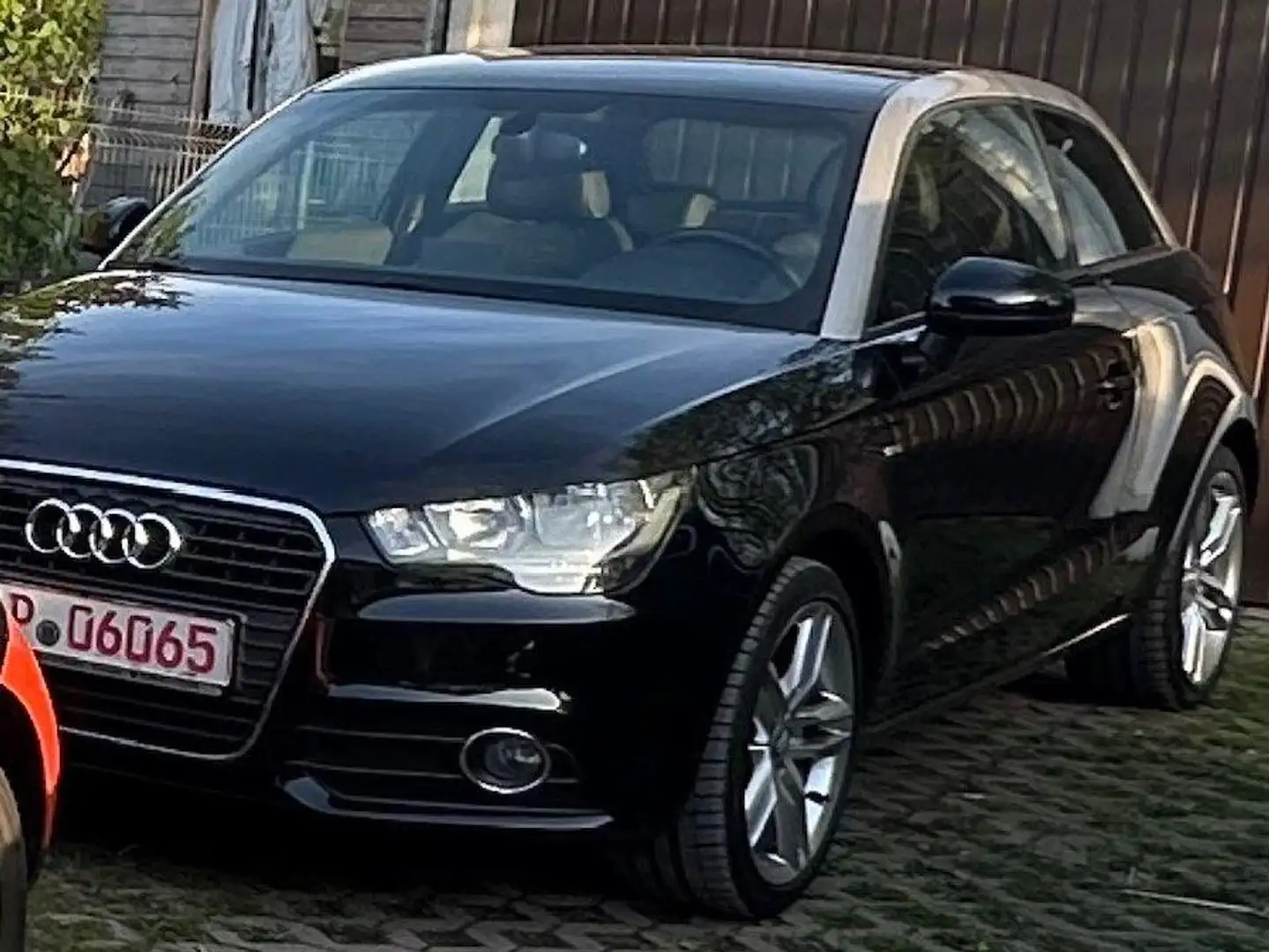 Audi A1 A1 1.4 TFSI S line edition Schwarz - 1