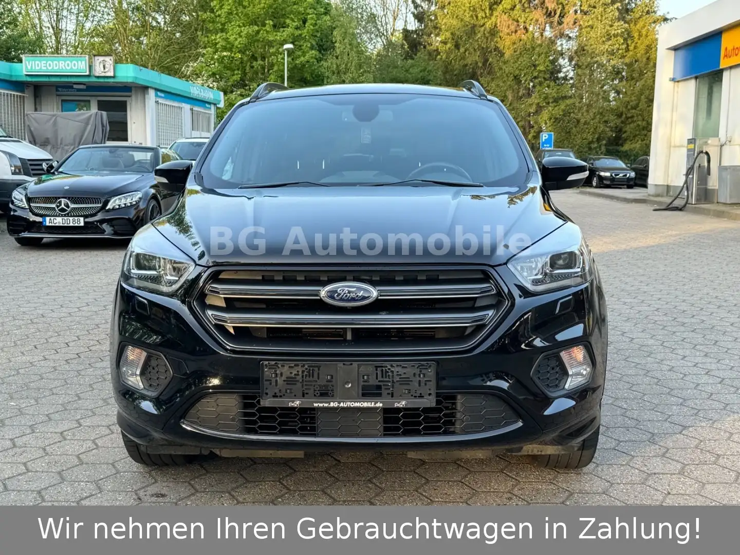 Ford Kuga ST-Line *1.Hand*Bi-Xenon*AHK* Schwarz - 2