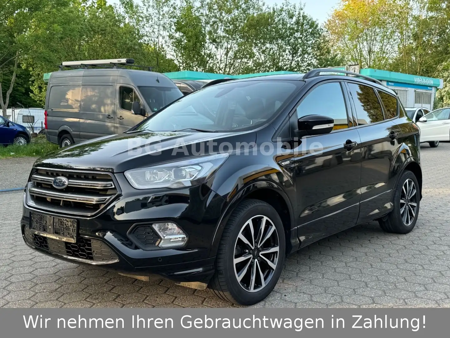 Ford Kuga ST-Line *1.Hand*Bi-Xenon*AHK* Schwarz - 1