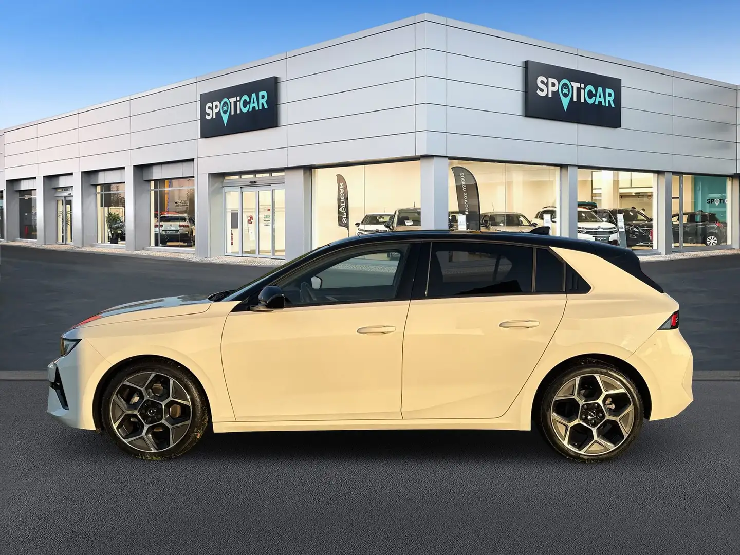 Opel Astra Ultimate Weiß - 2
