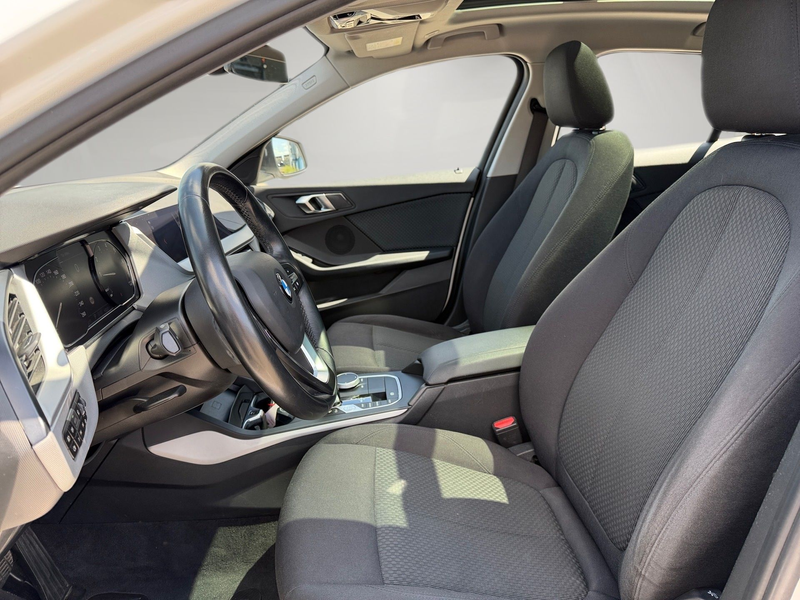 BMW 118 i LED, NAV, AHK, Pano — photo 11