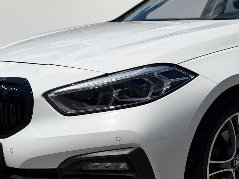 BMW 118 i LED, NAV, AHK, Pano — photo 9