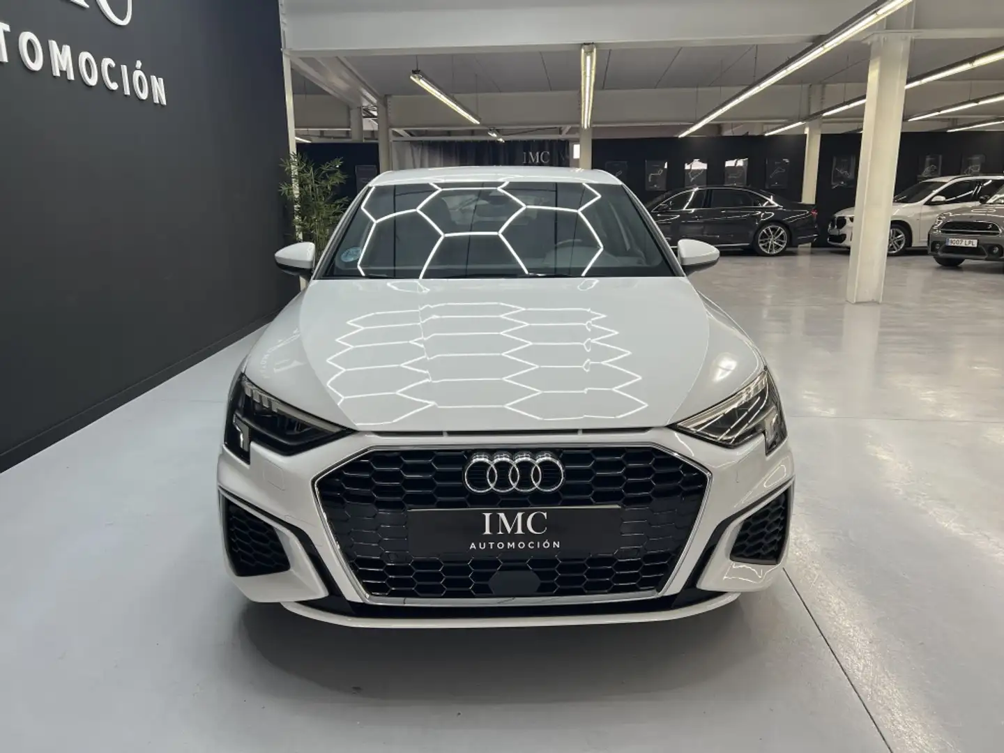 Audi A3 Sportback 35TDI S line S tronic Blanco - 2