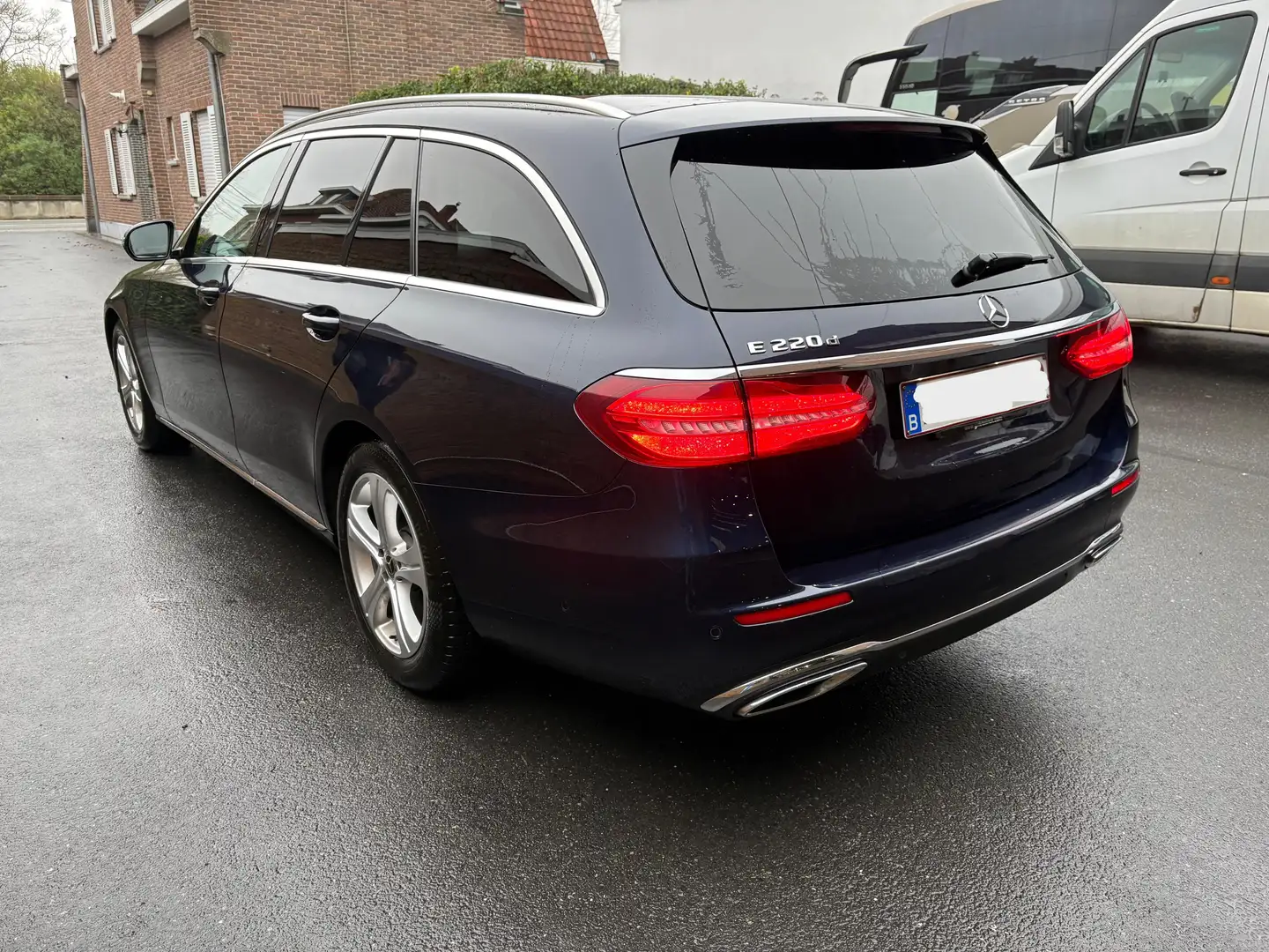 Mercedes-Benz E 220 E 220 d T 9G-TRONIC Avantgarde Bleu - 2
