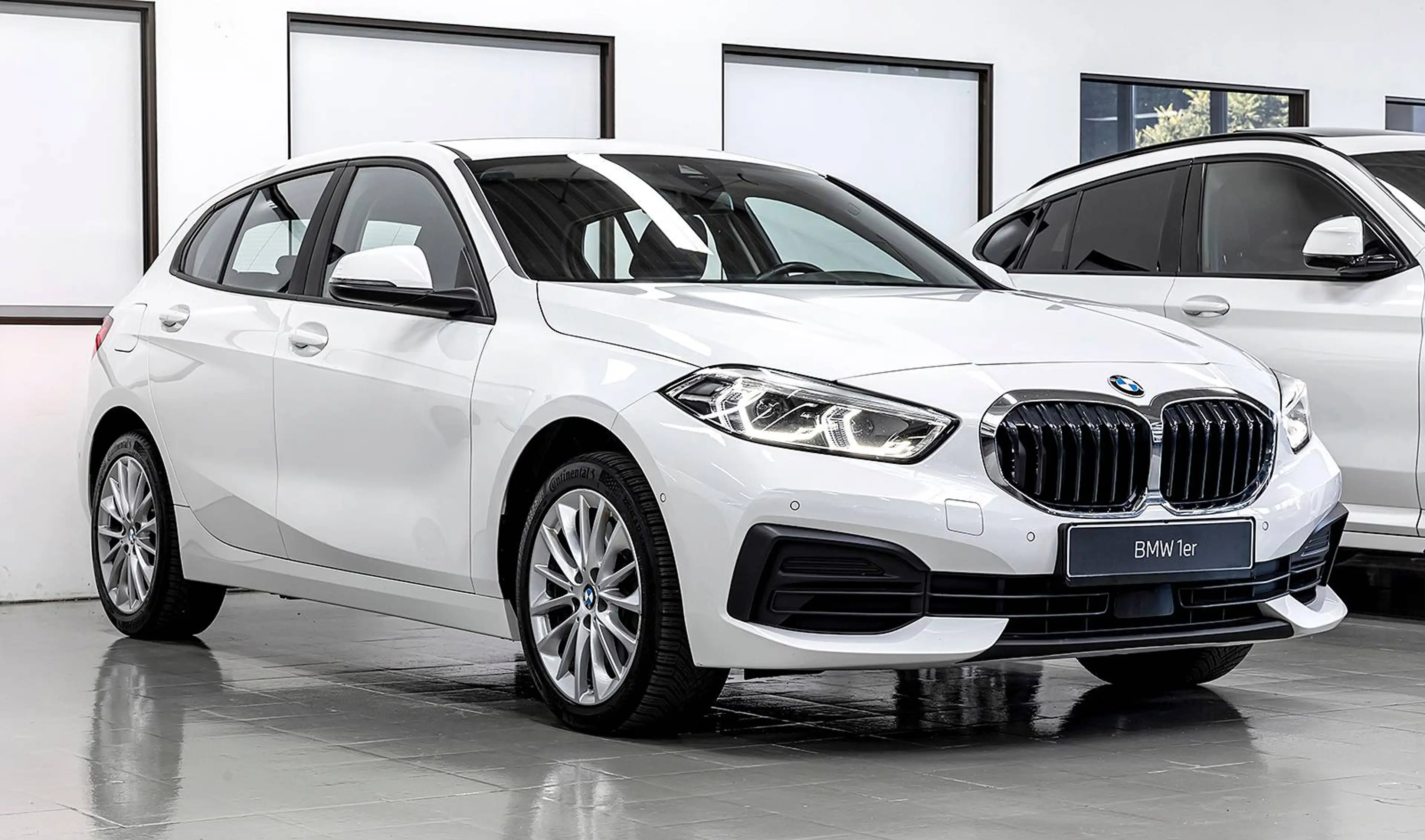 BMW 120 i ADVANTAGE SAG LED LCP AG+ TEMP SHZ PAS KAM WLAN DAB 18" — photo 3