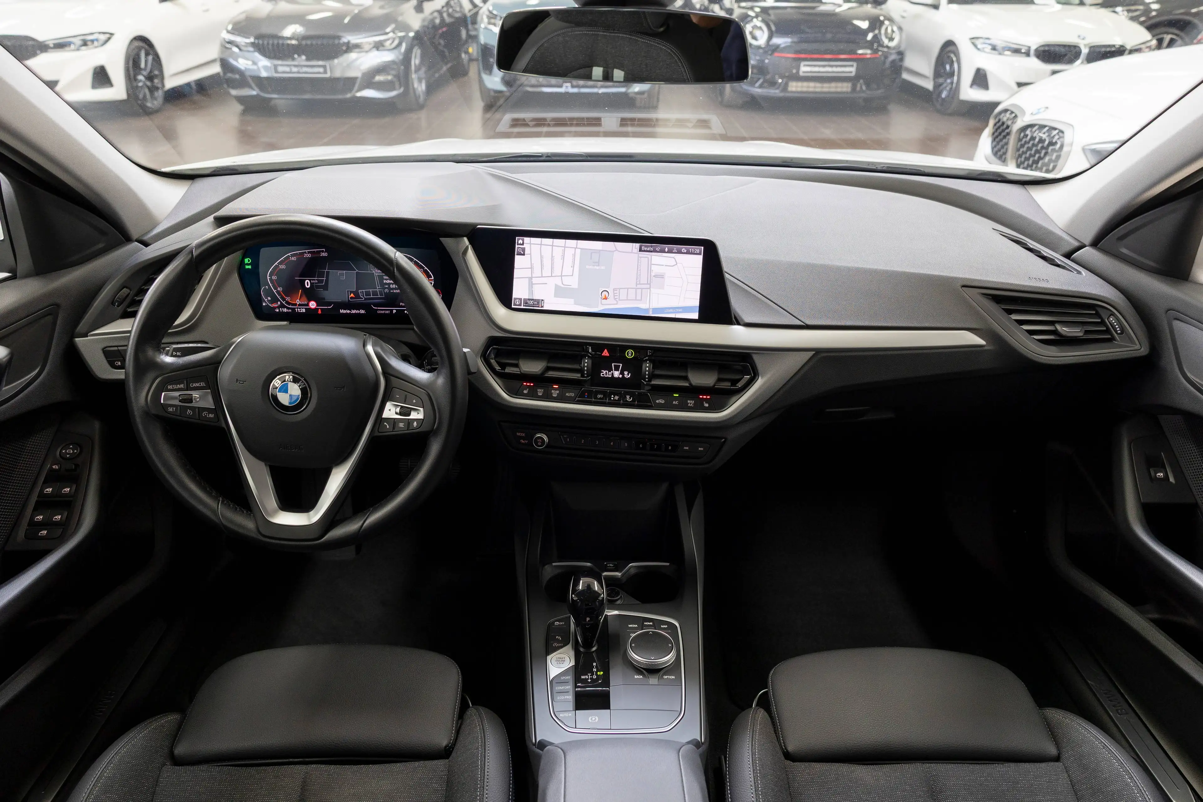 BMW 120 i ADVANTAGE SAG LED LCP AG+ TEMP SHZ PAS KAM WLAN DAB 18" — photo 13
