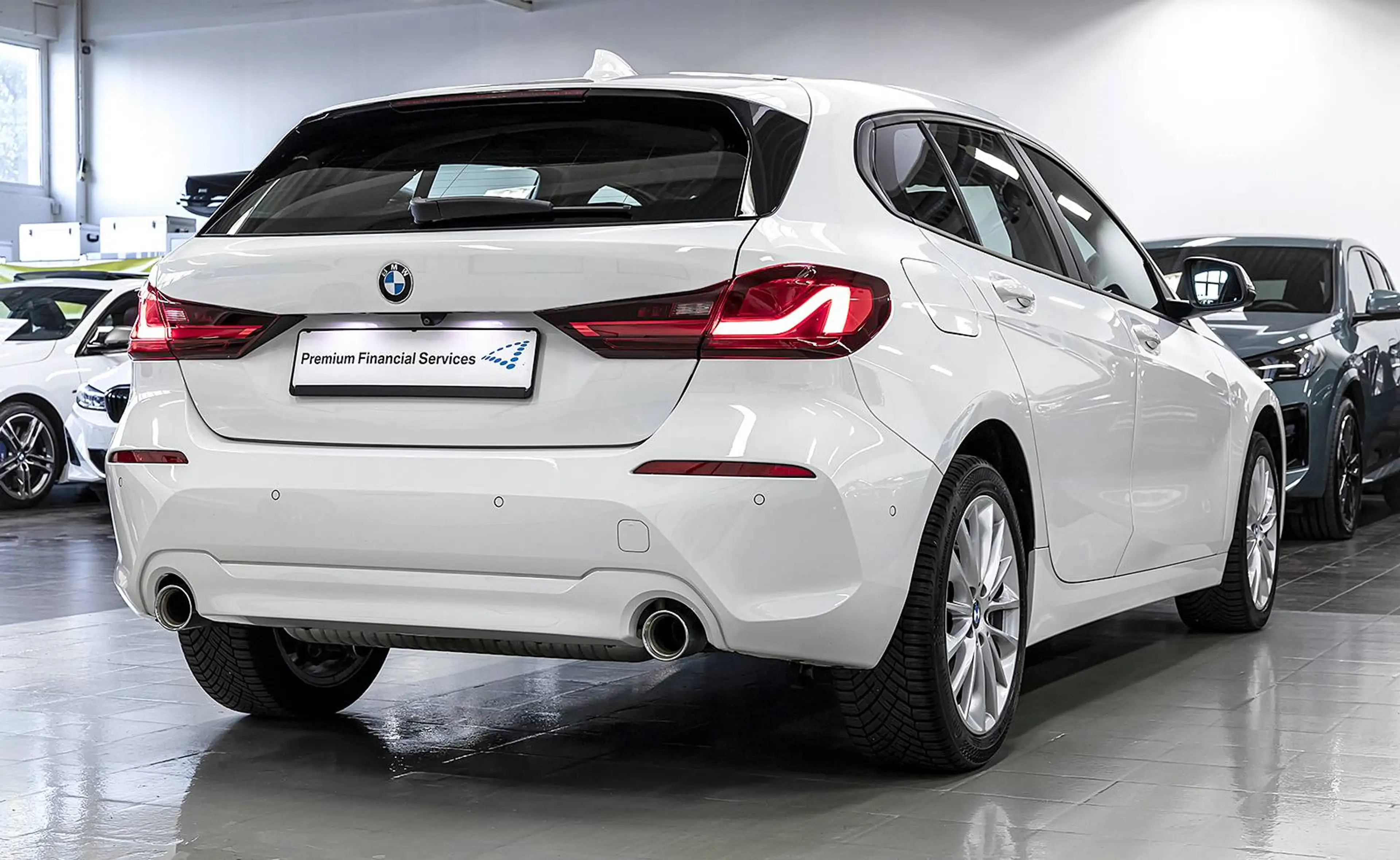 BMW 120 i ADVANTAGE SAG LED LCP AG+ TEMP SHZ PAS KAM WLAN DAB 18" — photo 4