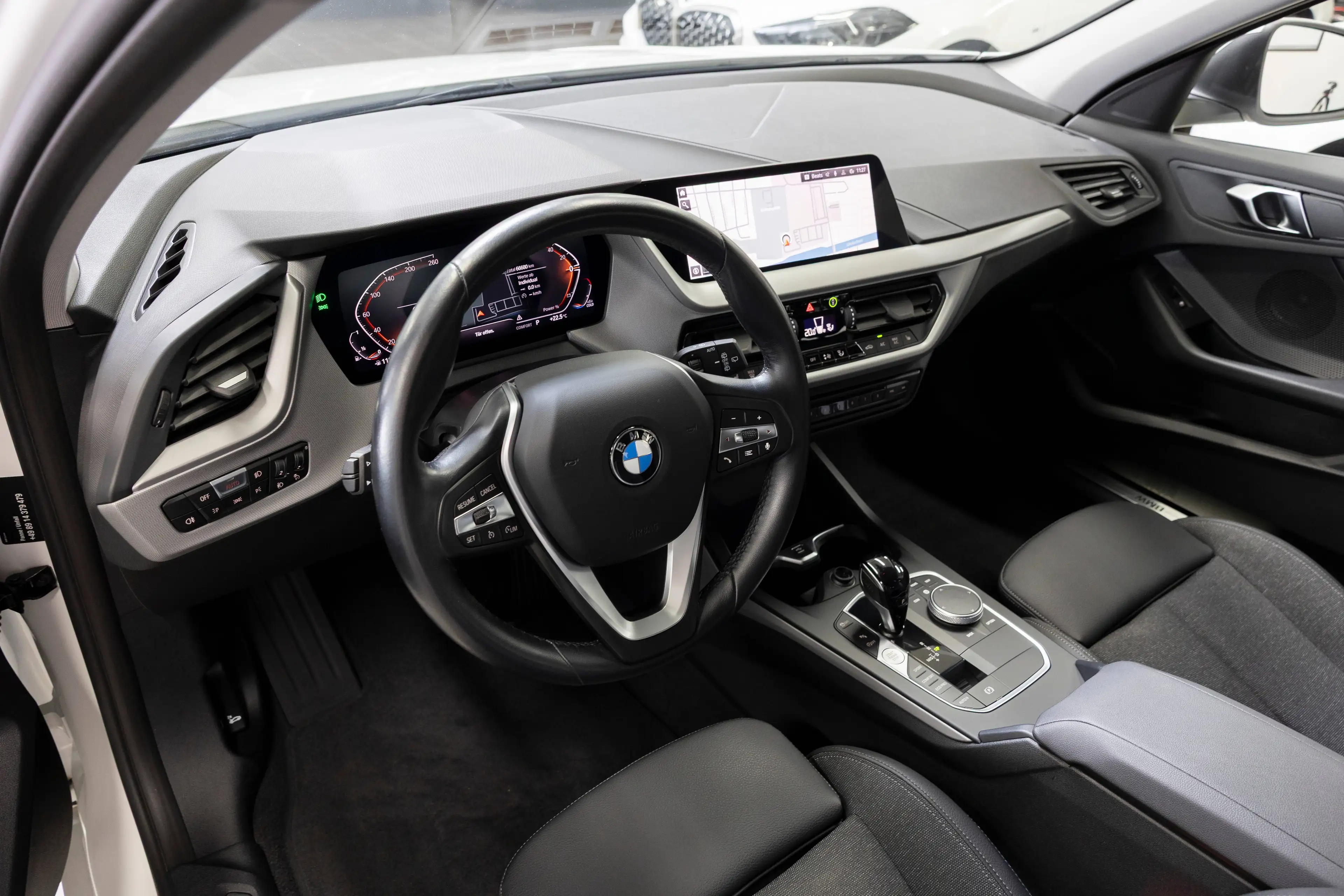 BMW 120 i ADVANTAGE SAG LED LCP AG+ TEMP SHZ PAS KAM WLAN DAB 18" — photo 11