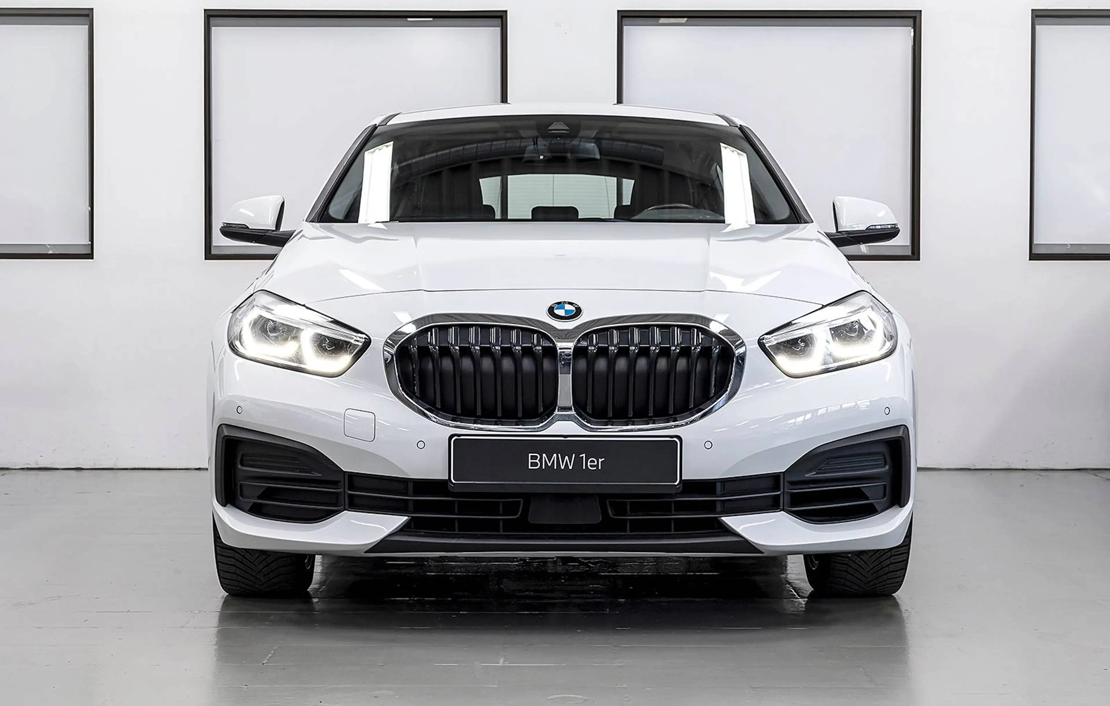 BMW 120 i ADVANTAGE SAG LED LCP AG+ TEMP SHZ PAS KAM WLAN DAB 18" — photo 2