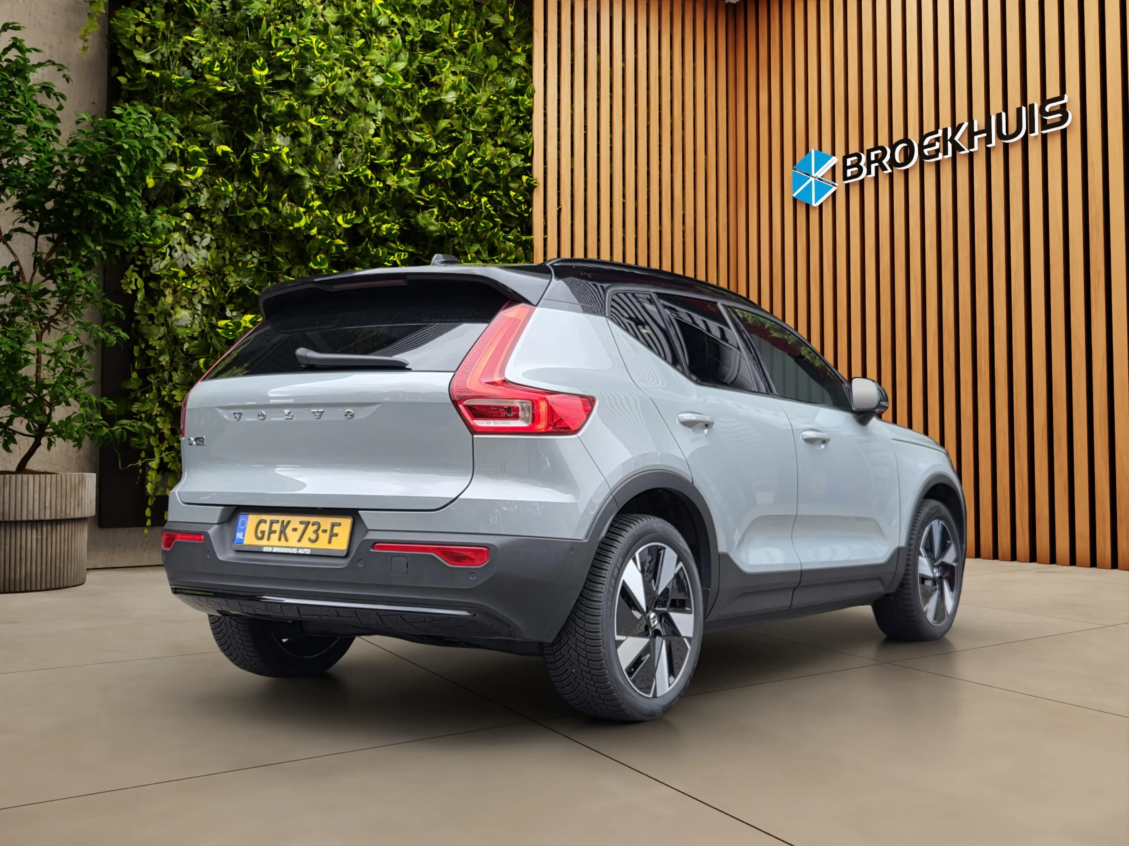 Volvo EX40 Single Motor Extended Range Ultra 82 kWh | VERWACH — photo 2