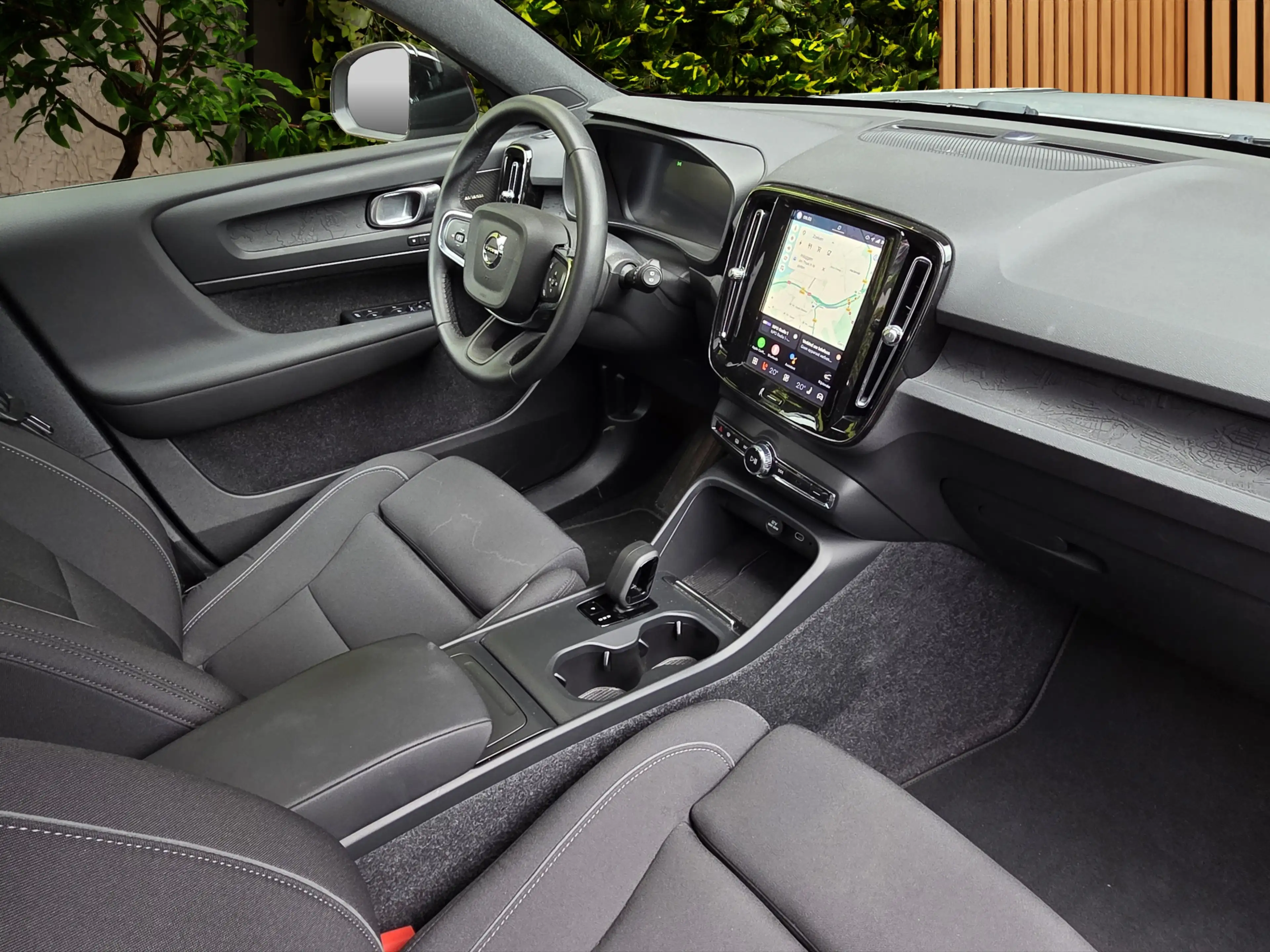 Volvo EX40 Single Motor Extended Range Ultra 82 kWh | VERWACH — photo 3