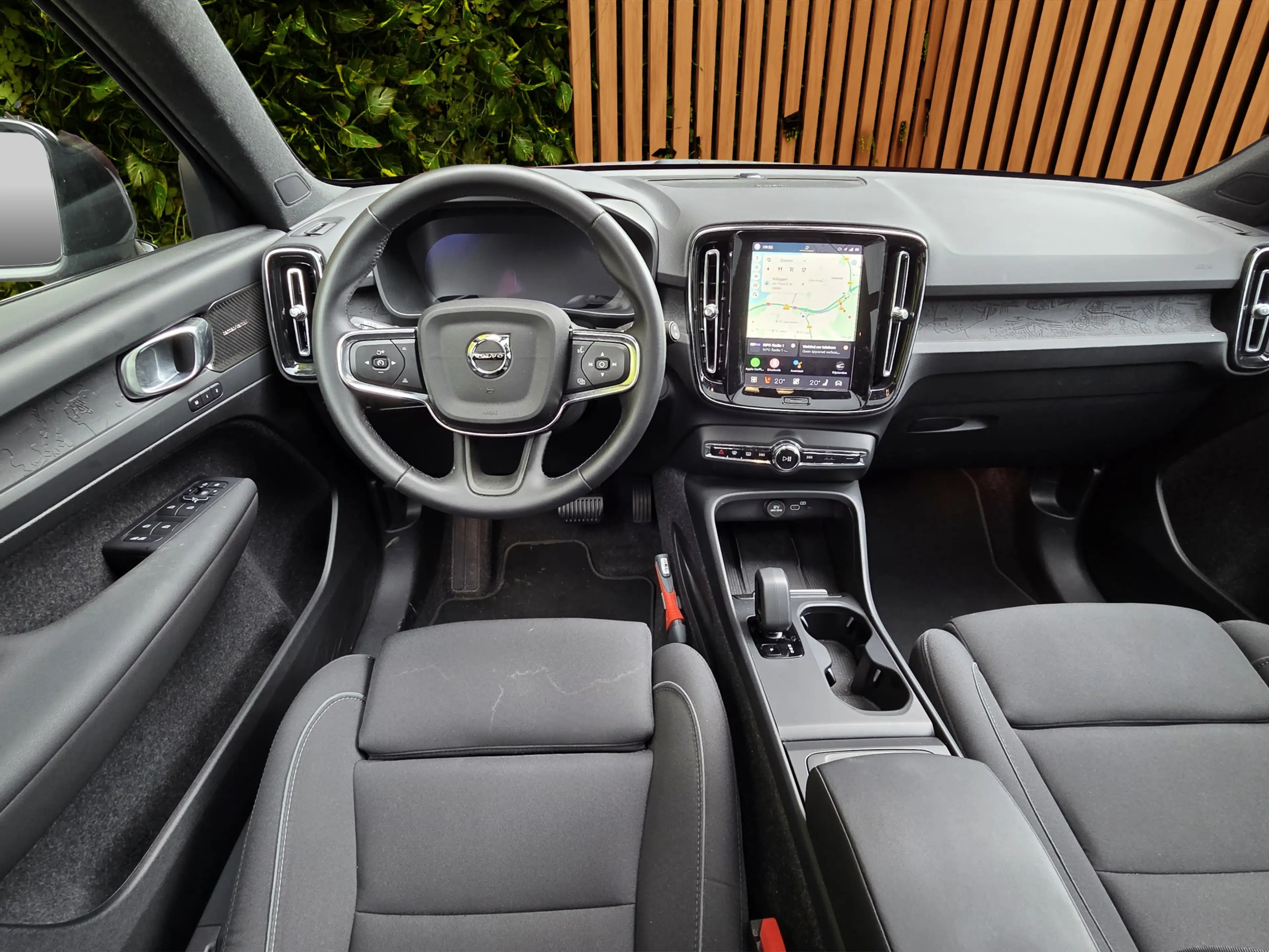 Volvo EX40 Single Motor Extended Range Ultra 82 kWh | VERWACH — photo 12