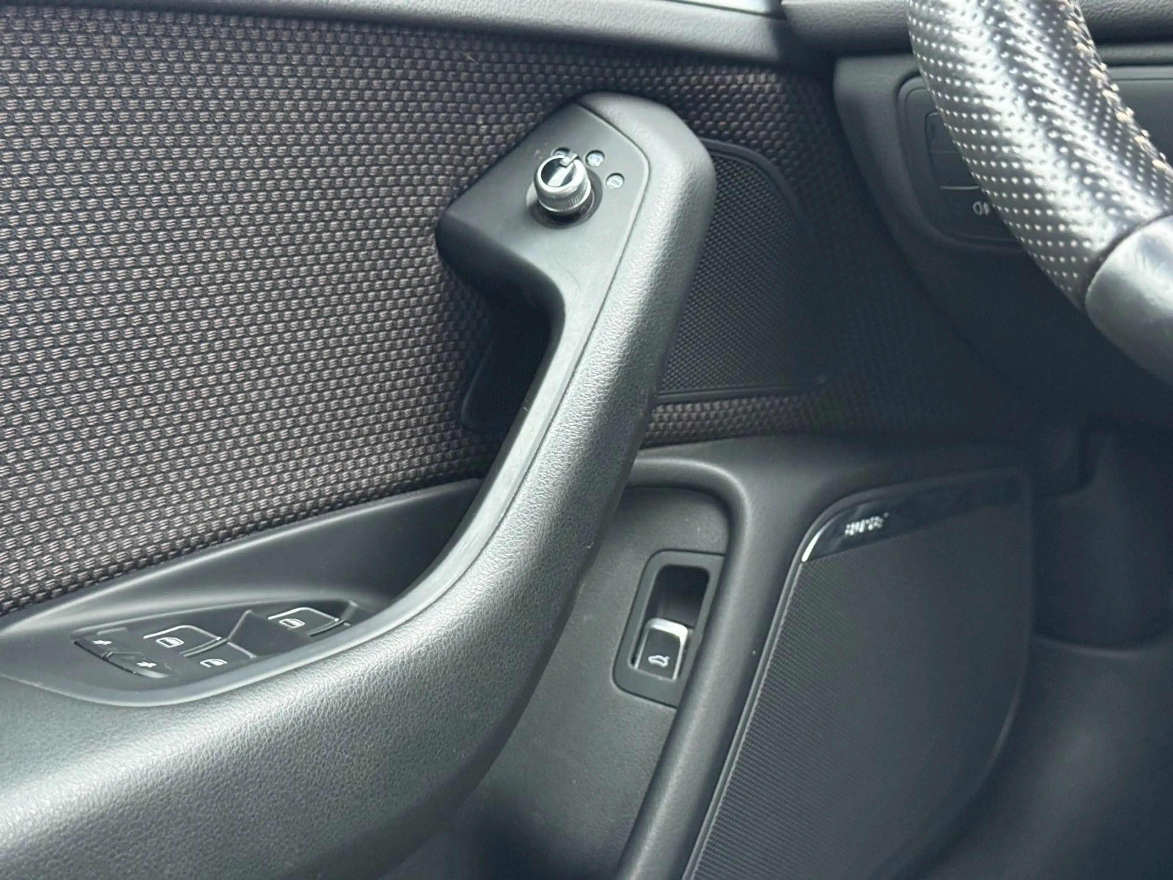 Audi A6 Avant 3.0TDI QUATTRO LED KEYLESS S-LINE BLACK — photo 10