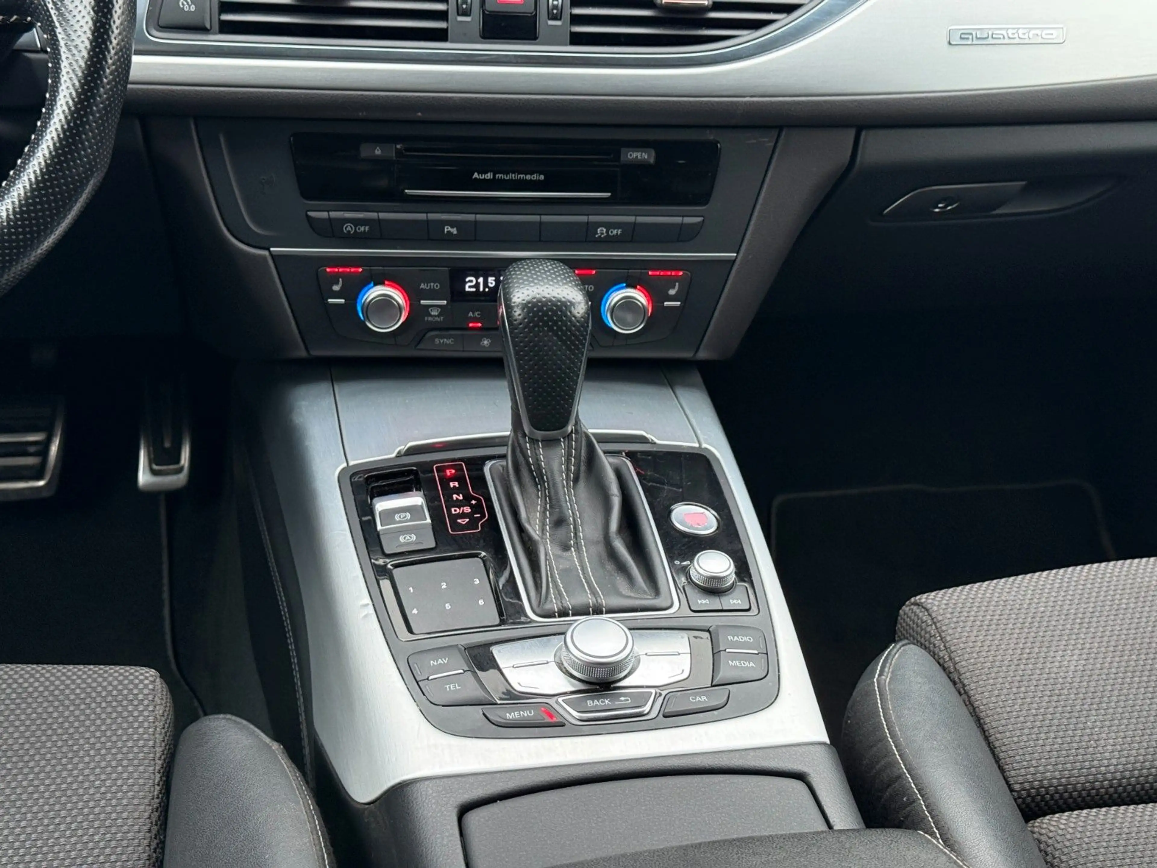 Audi A6 Avant 3.0TDI QUATTRO LED KEYLESS S-LINE BLACK — photo 13