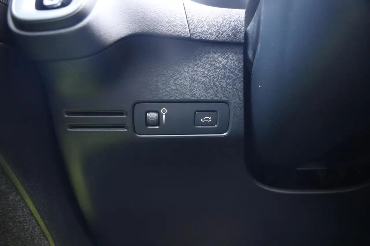 Volvo XC40 1.5 T2 Momentum Core Automaat LED Camera Cruise Na, миниатюра 12