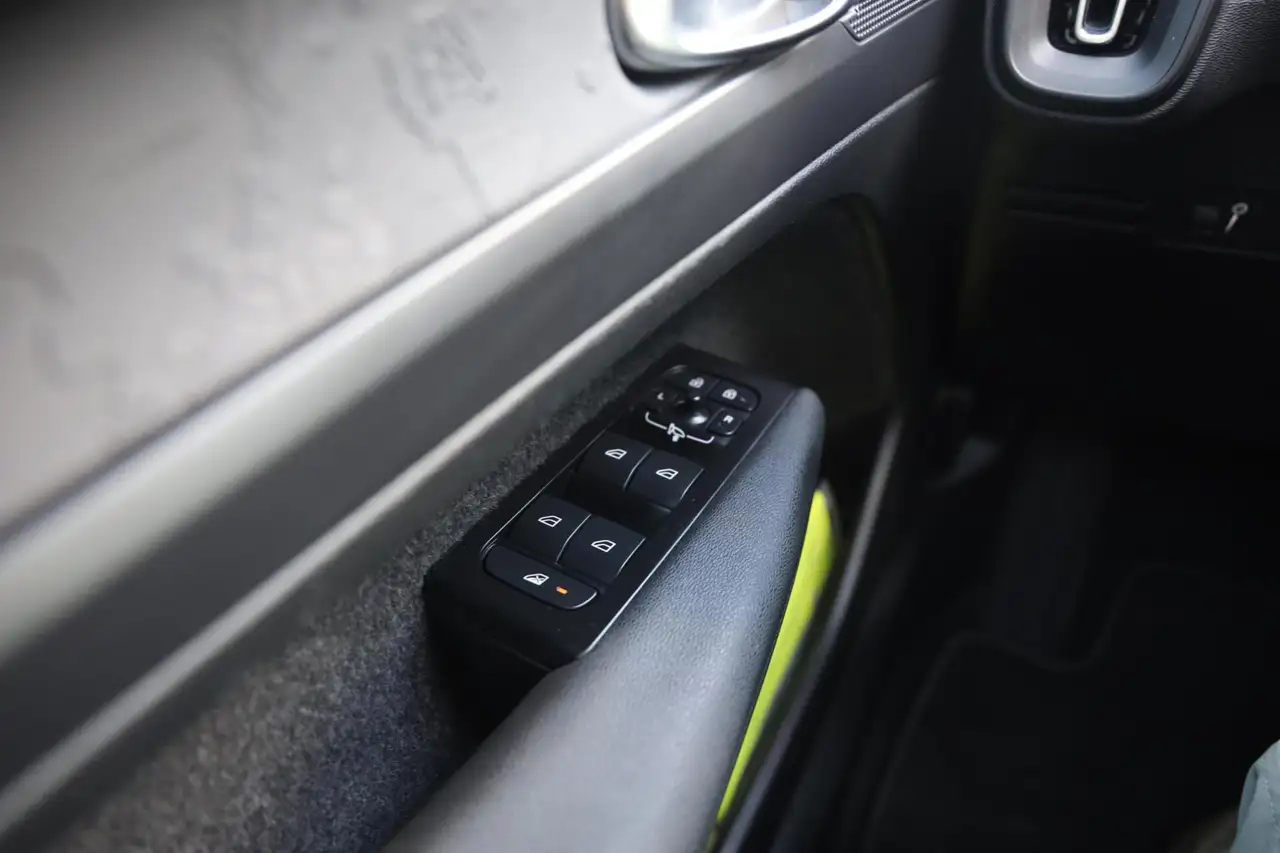 Volvo XC40 1.5 T2 Momentum Core Automaat LED Camera Cruise Na, миниатюра 8