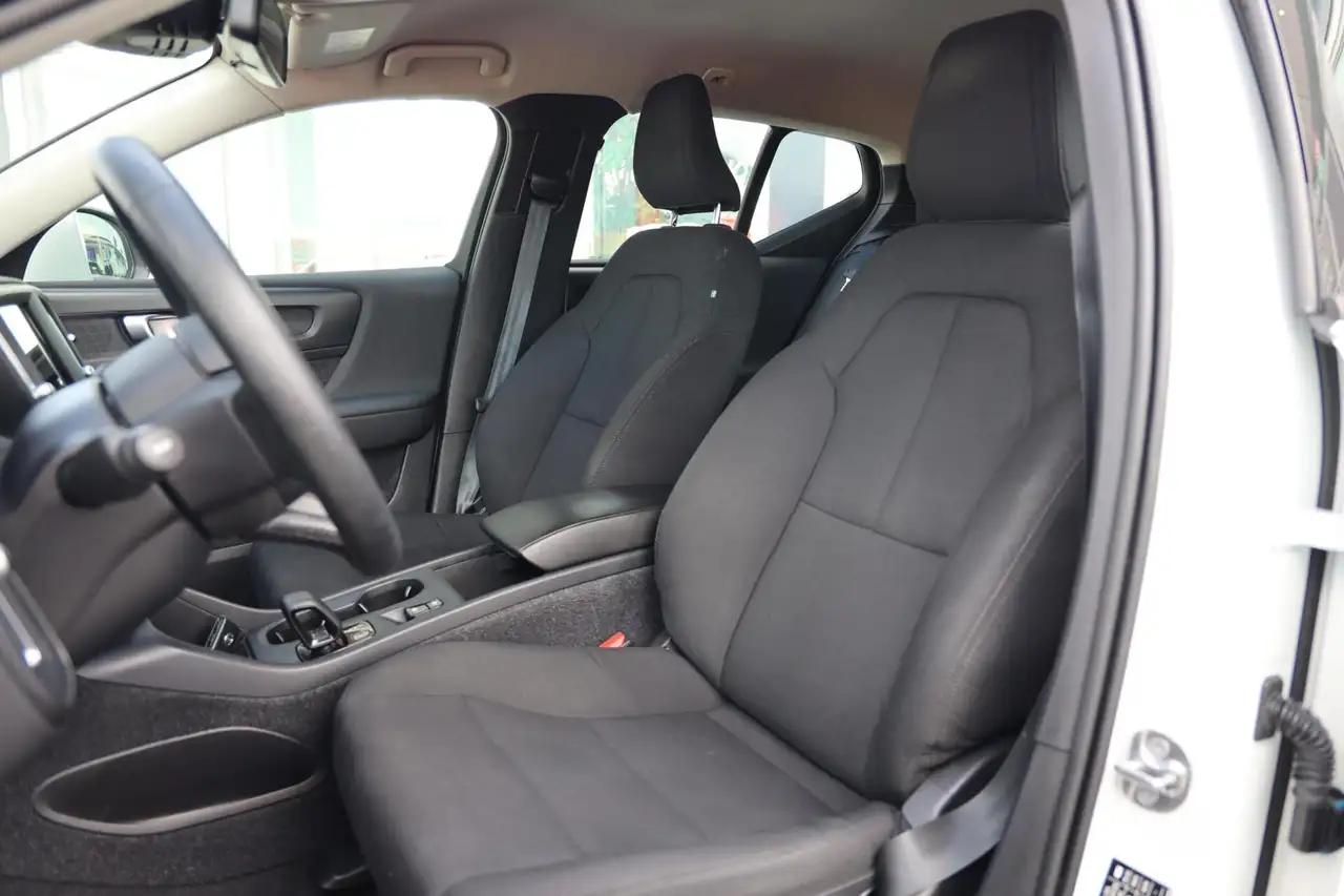 Volvo XC40 1.5 T2 Momentum Core Automaat LED Camera Cruise Na, миниатюра 7