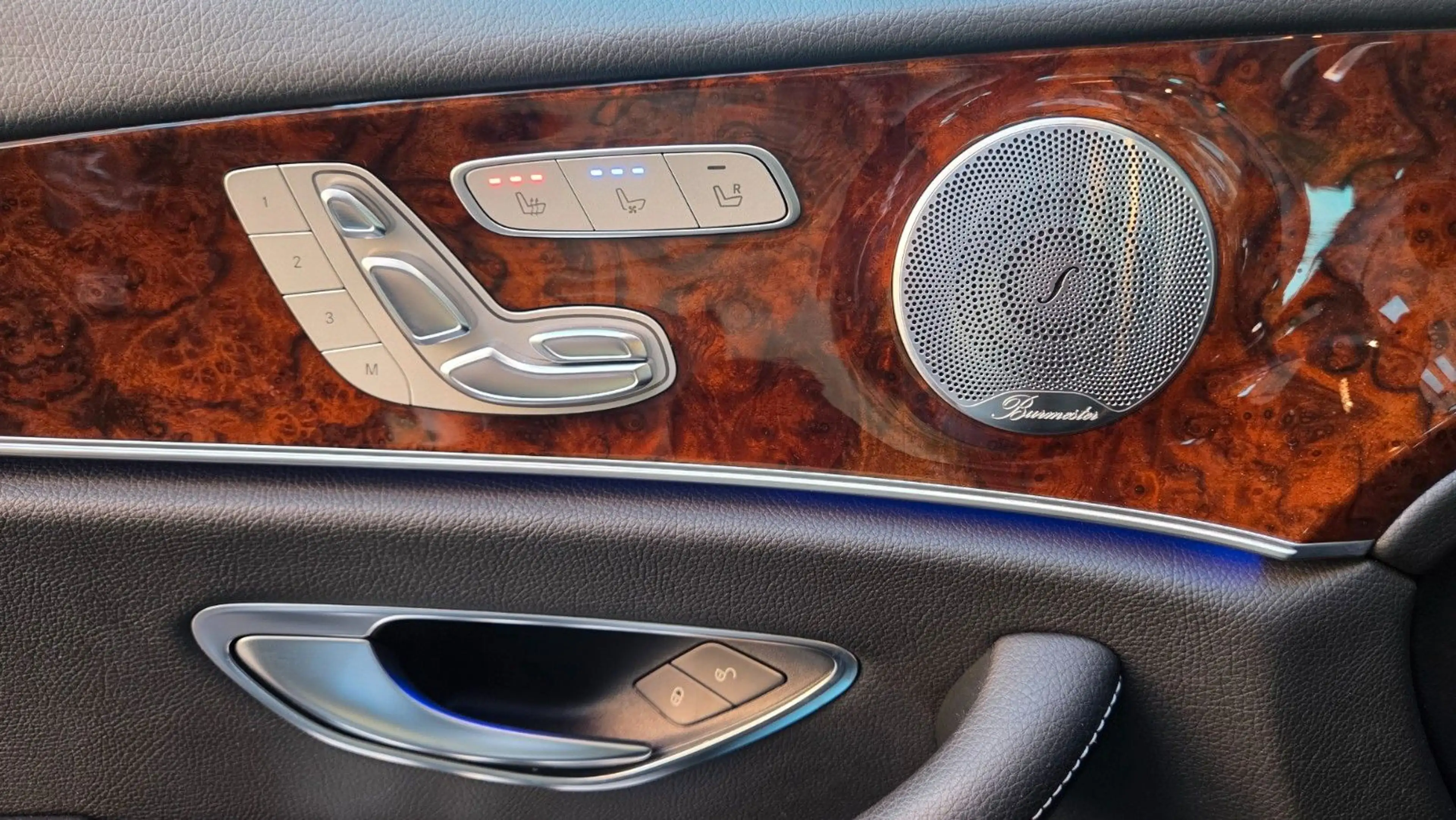 Mercedes-Benz E 400 4MATIC*AMG*SCHIEBED.*STANDH.*DISTRONIC*HUD — photo 15