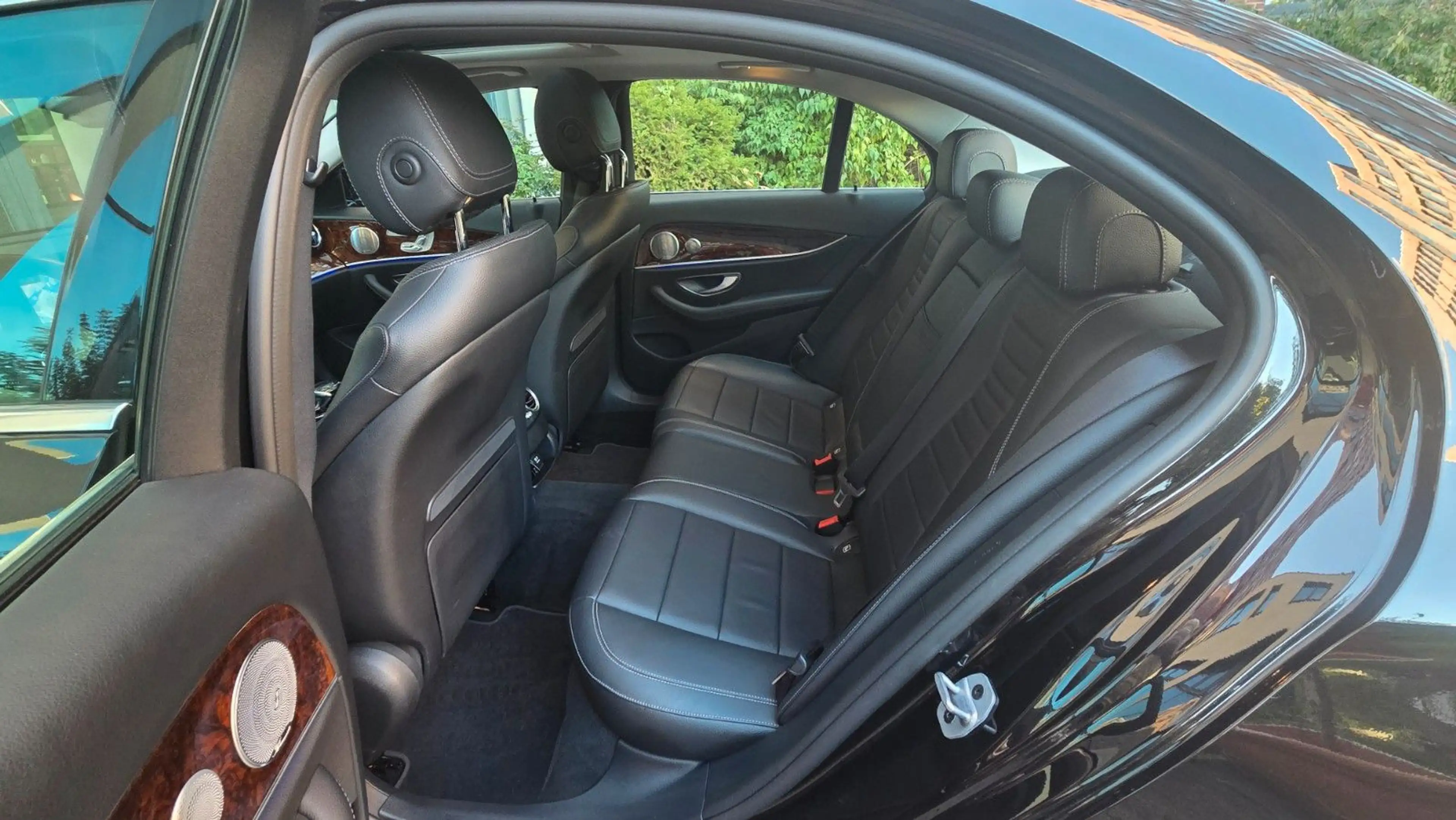 Mercedes-Benz E 400 4MATIC*AMG*SCHIEBED.*STANDH.*DISTRONIC*HUD — photo 12