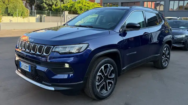 Jeep Compass view 3