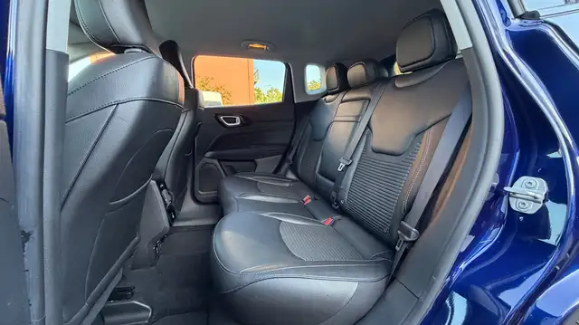 Jeep Compass view 11