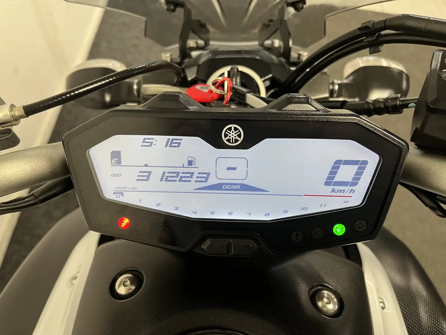 Yamaha MT-07 Blanc - 2
