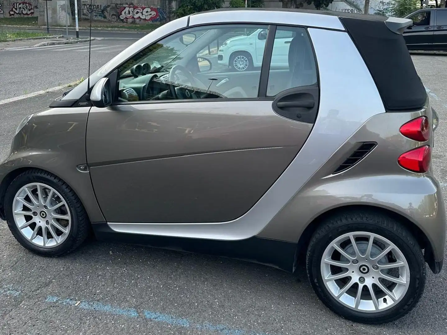 smart city-coupé/city-cabrio Gris - 2