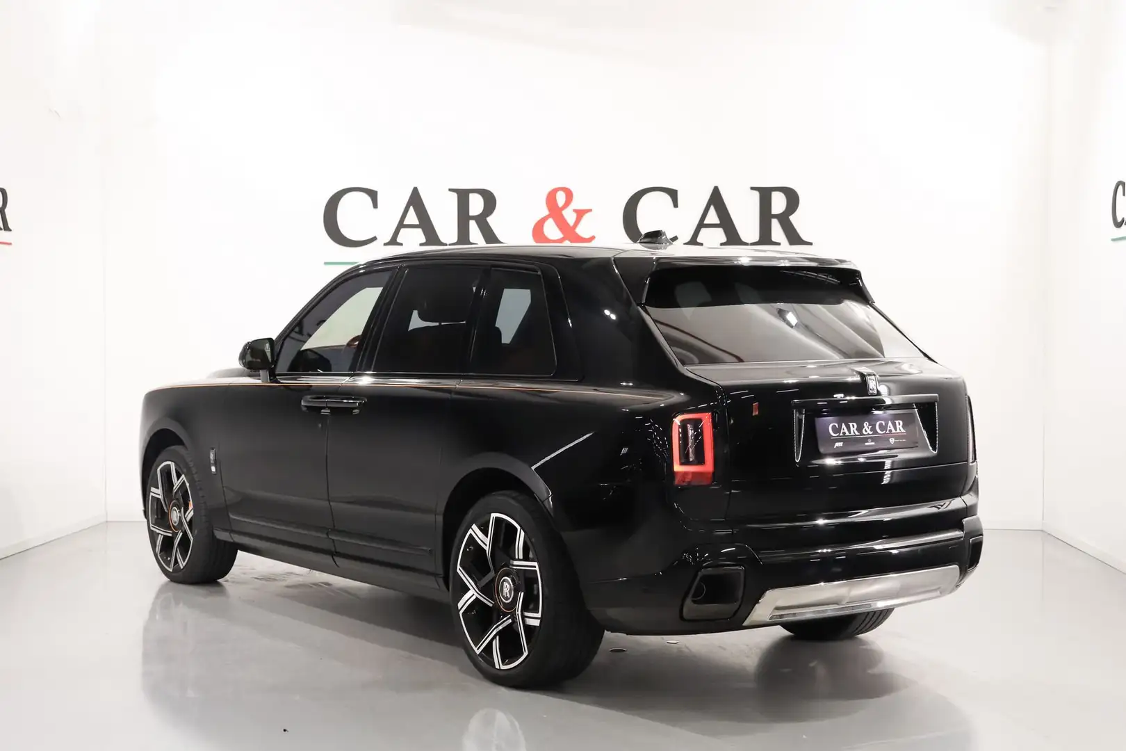Rolls-Royce Cullinan Black Badge Edition Nero - 2