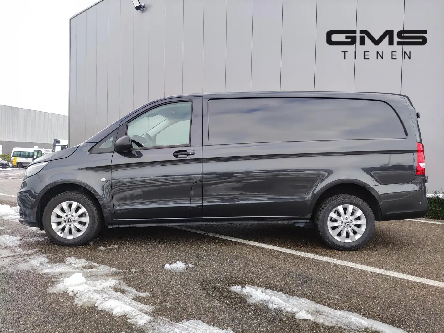 Mercedes-Benz Vito Bestelwagen 114 L2 *automaat* Noir - 2