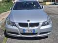 BMW 320 320d Futura - thumbnail 1