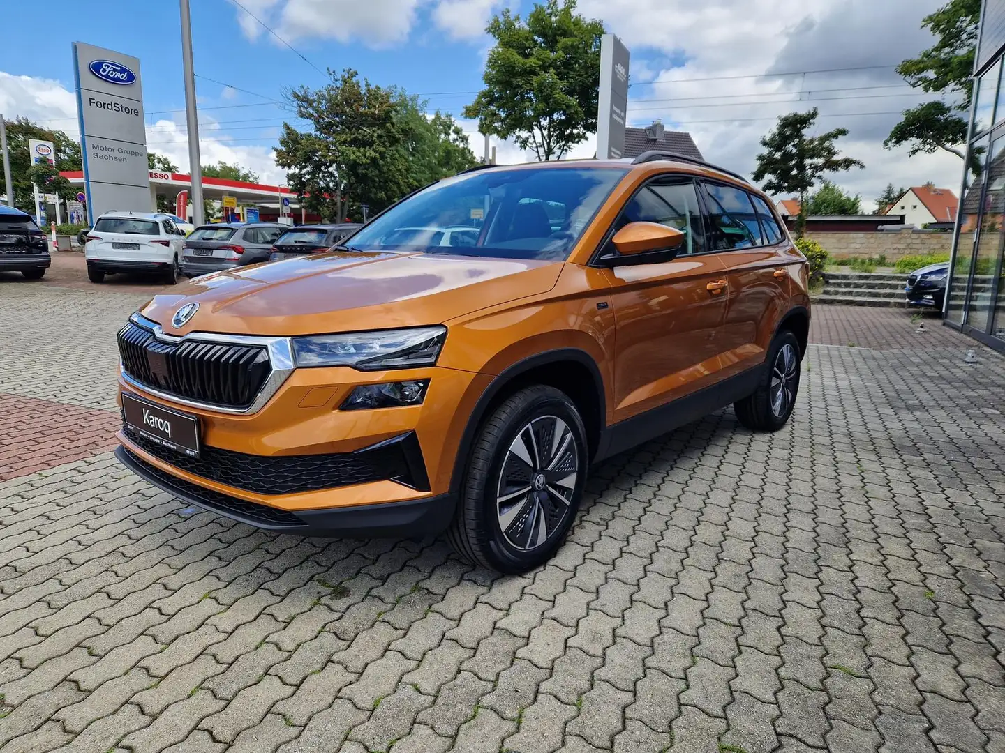 Skoda Karoq Tour 1.5 16V TSI ACT #7-Gang-DSG Pomarańczowy - 2