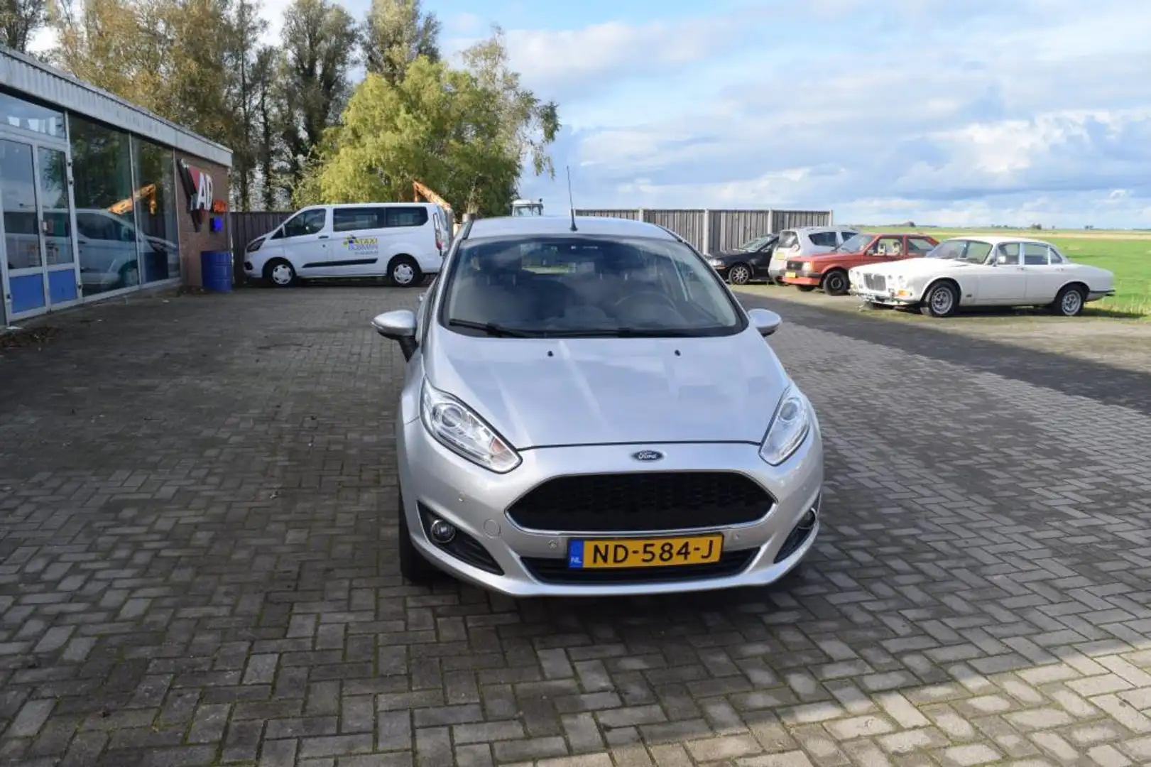Ford Fiesta 1.5 TDCi Style Ultimate Lease Edition Gris - 2