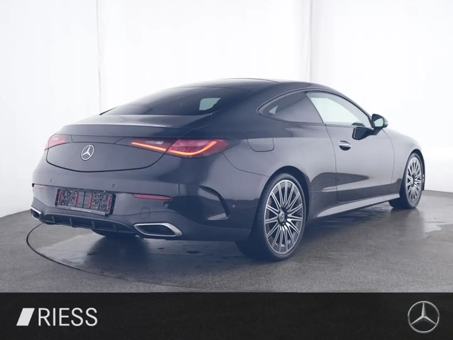 Mercedes-Benz CLE 450 4MATIC Coupé SD Sport W-Paket ACC PDC Zwart - 2